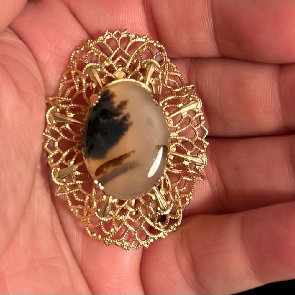 Vintage Gold Brooch with Picturesque Moss Agate Centerpiece